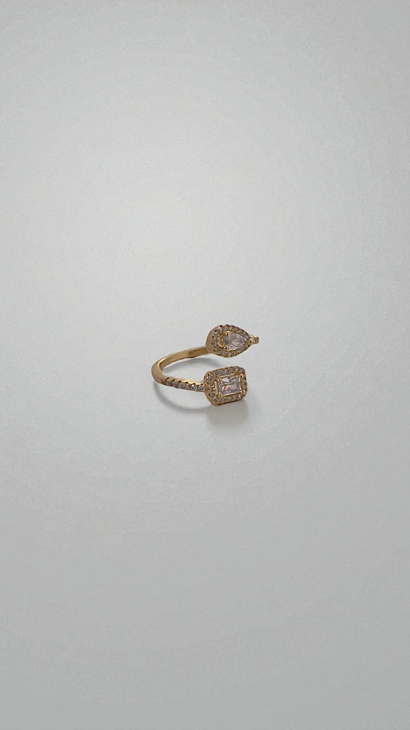 ANILLO EXCLUSIVO GOTA CUADRADO