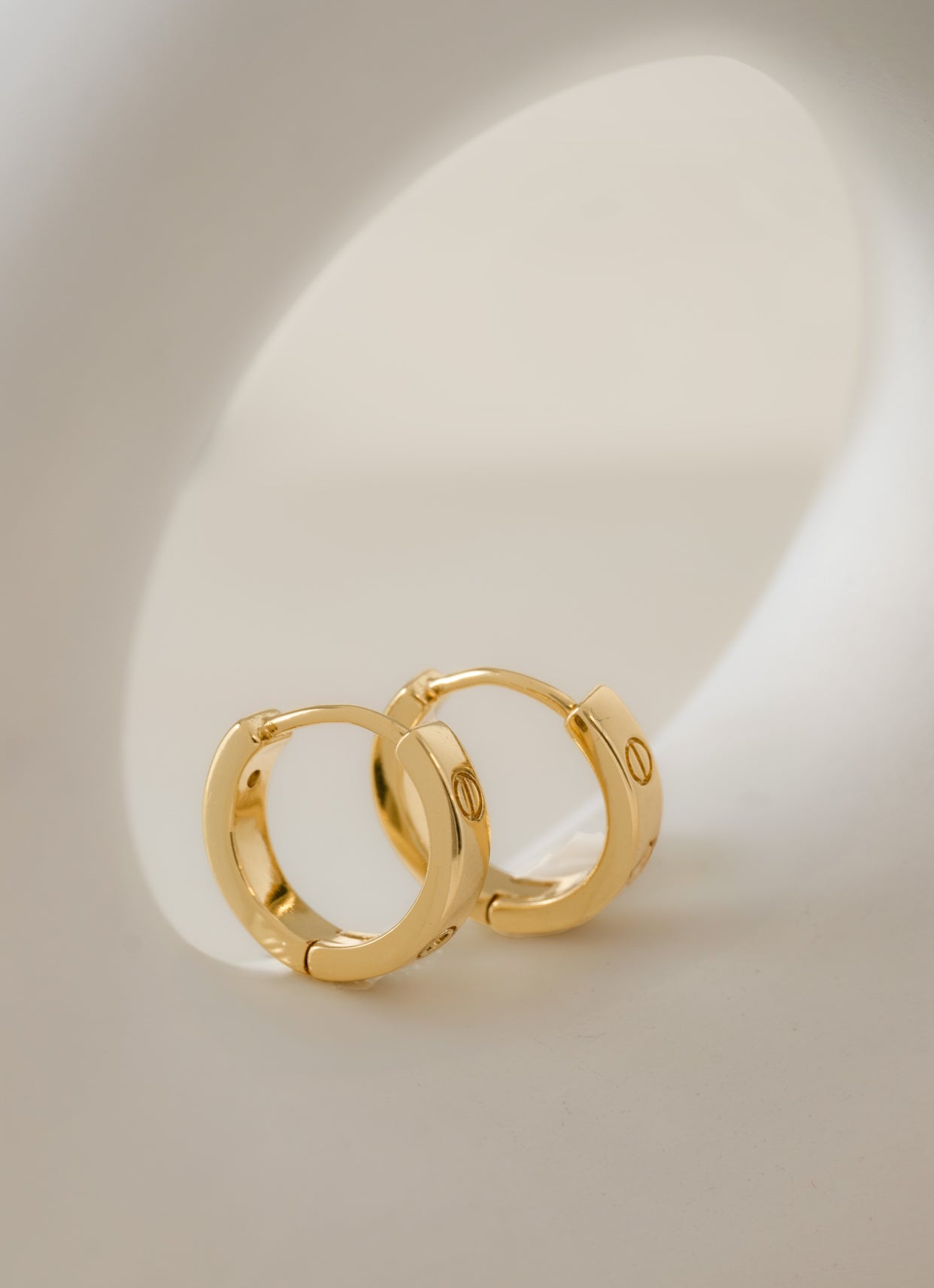 ARGOLLA TIPO CARTIER PEQUEÑA