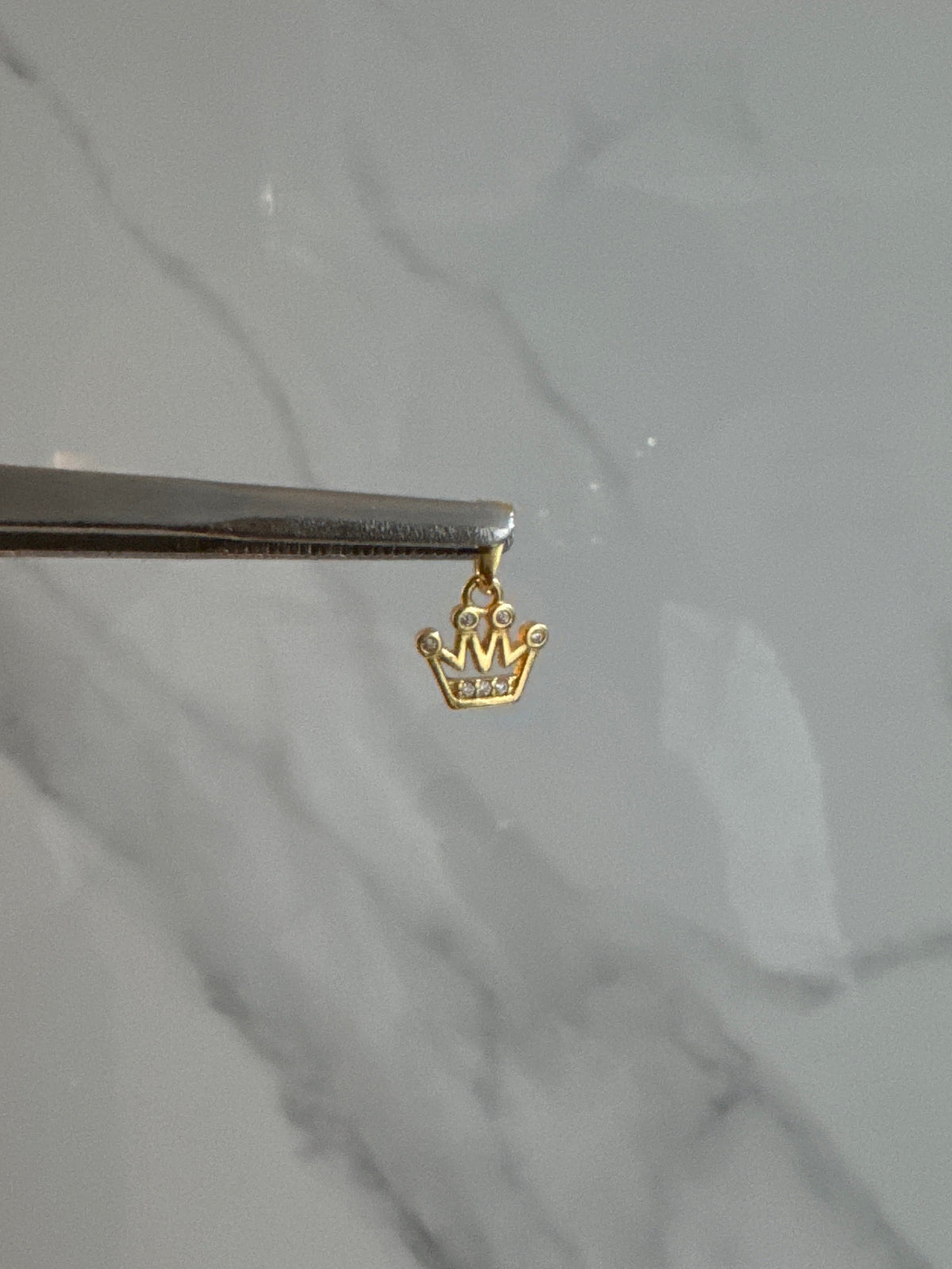 DIJE CORONA CON CIRCONES